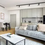 Rent 1 bedroom apartment of 710 m² in Lisbon