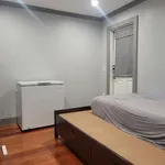 Rent 1 bedroom apartment in Bayside