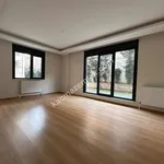 Altıntepe'de Güvenlikli Sitede Bahçe Kullanımlı 2+1