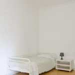 Rent a room in lisbon