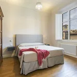 Rent 1 bedroom apartment of 54 m² in Florence