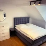 Miete 3 Schlafzimmer wohnung von 1076 m² in Frankfurt