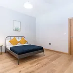 Rent 3 bedroom flat of 130 m² in london