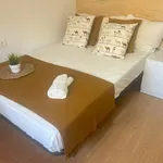 Rent 4 bedroom apartment in Valencia