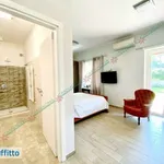 Affitto 6 camera casa di 359 m² in Rome