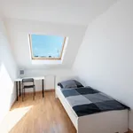 Rent 8 bedroom apartment in Berlin