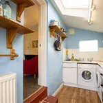 Rent 3 bedroom flat in West Midlands