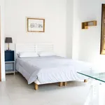 Rent a room of 140 m² in valencia