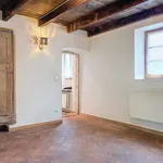 Maison de 184 m² avec 2 chambre(s) en location à Attert