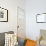 Rent a room of 210 m² in lisbon