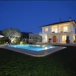 Rent 11 bedroom house of 250 m² in Pietrasanta