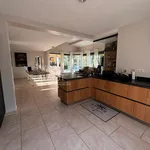 Rent 3 bedroom house of 169 m² in Le Castellet