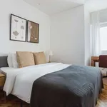 Rent 3 bedroom apartment of 101 m² in lisbon