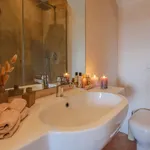 Rent 1 bedroom apartment of 48 m² in Florence