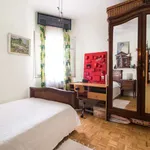 Rent a room of 80 m² in madrid