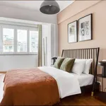 Rent 3 bedroom apartment of 130 m² in lisbon