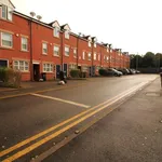 Rent 4 bedroom flat in East Midlands