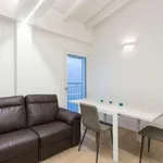 Rent 1 bedroom apartment of 55 m² in milan