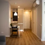 Rent 1 bedroom apartment of 45 m² in Barcelona