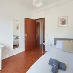 Rent a room in Almada