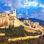 Rent 1 bedroom apartment of 65 m² in Assisi