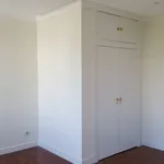 Rent 3 bedroom apartment of 142 m² in Porto