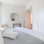 Rent 2 bedroom apartment of 70 m² in Lisbon