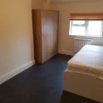 Rent 2 bedroom flat in Salford