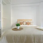 Rent 5 bedroom apartment in Valencia