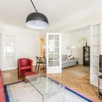 Appartement de 66 m² avec 3 chambre(s) en location à Paris