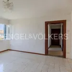 Rent 4 bedroom apartment of 90 m² in Venice