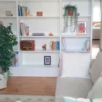 Rent 2 bedroom apartment of 75 m² in lisbon