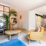 Rent 7 bedroom apartment of 100 m² in Paris