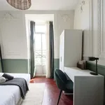 Rent a room in lisbon