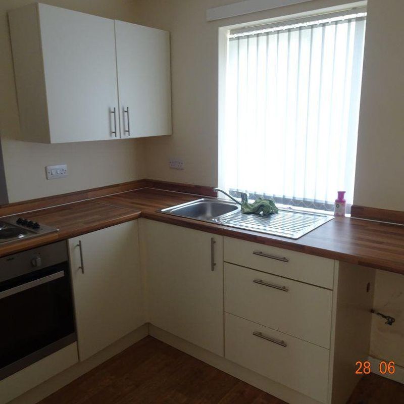 Churchill Avenue, Maltby, Rotherham... 1 bed apartment to rent - £400 pcm (£92 pw)