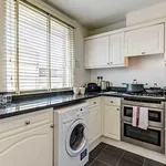 Rent 2 bedroom flat in London