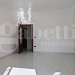 Affitto 4 camera appartamento di 90 m² in Monte di Procida