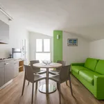 Rent 1 bedroom apartment of 581 m² in Bologna