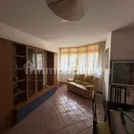 Affitto 5 camera casa di 140 m² in Perugia