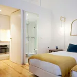 Rent 1 bedroom apartment in Porto