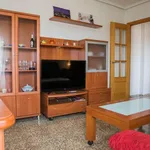 Rent a room of 90 m² in valencia