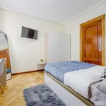 Rent a room of 150 m² in madrid