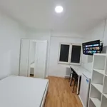 Rent a room of 120 m² in zaragoza