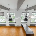 Rent 1 bedroom apartment of 98 m² in Prague