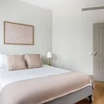 Rent 3 bedroom apartment of 128 m² in lisbon