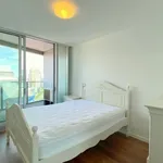 Rent 1 bedroom apartment in Docklands