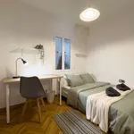 Rent a room of 100 m² in barcelona