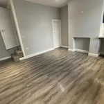 Rent 2 bedroom flat in Kirklees