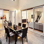 Rent 4 bedroom house in Bentleigh East