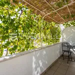 Rent 1 bedroom apartment of 50 m² in Duće